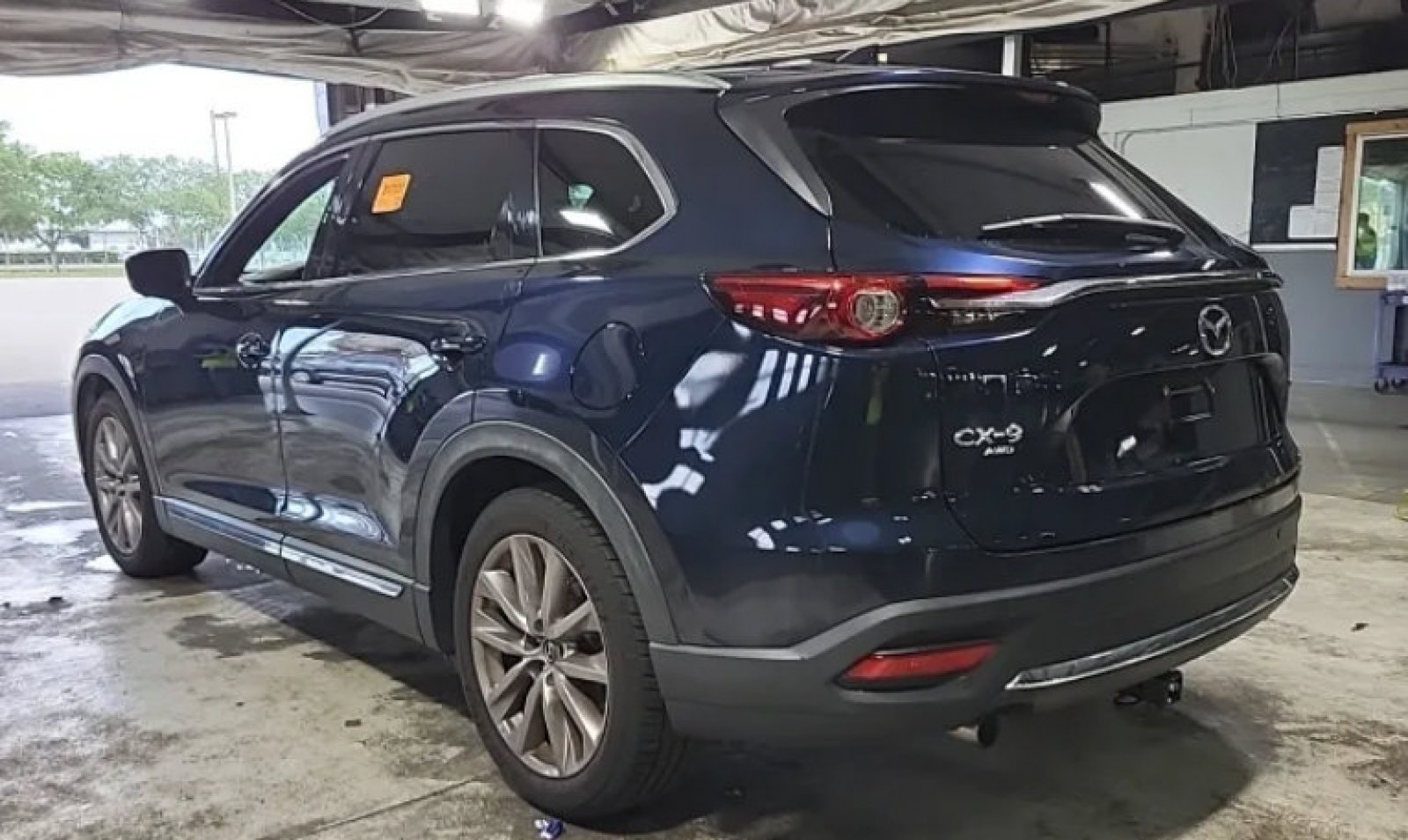 Used 2021 Deep Crystal Blue Mica Mazda Grand Touring image 2