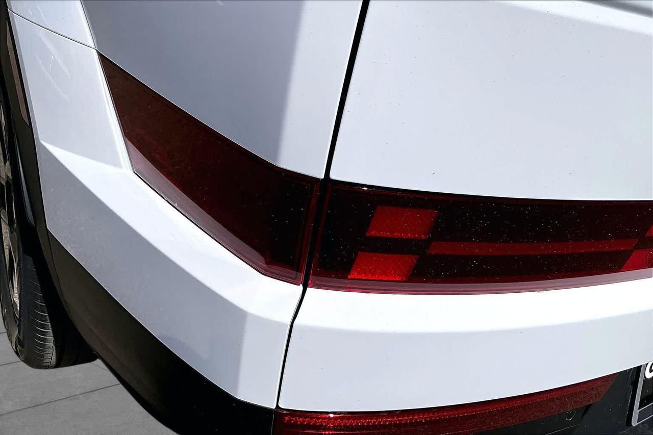 New 2026 Serenity White Hyundai SE image 14