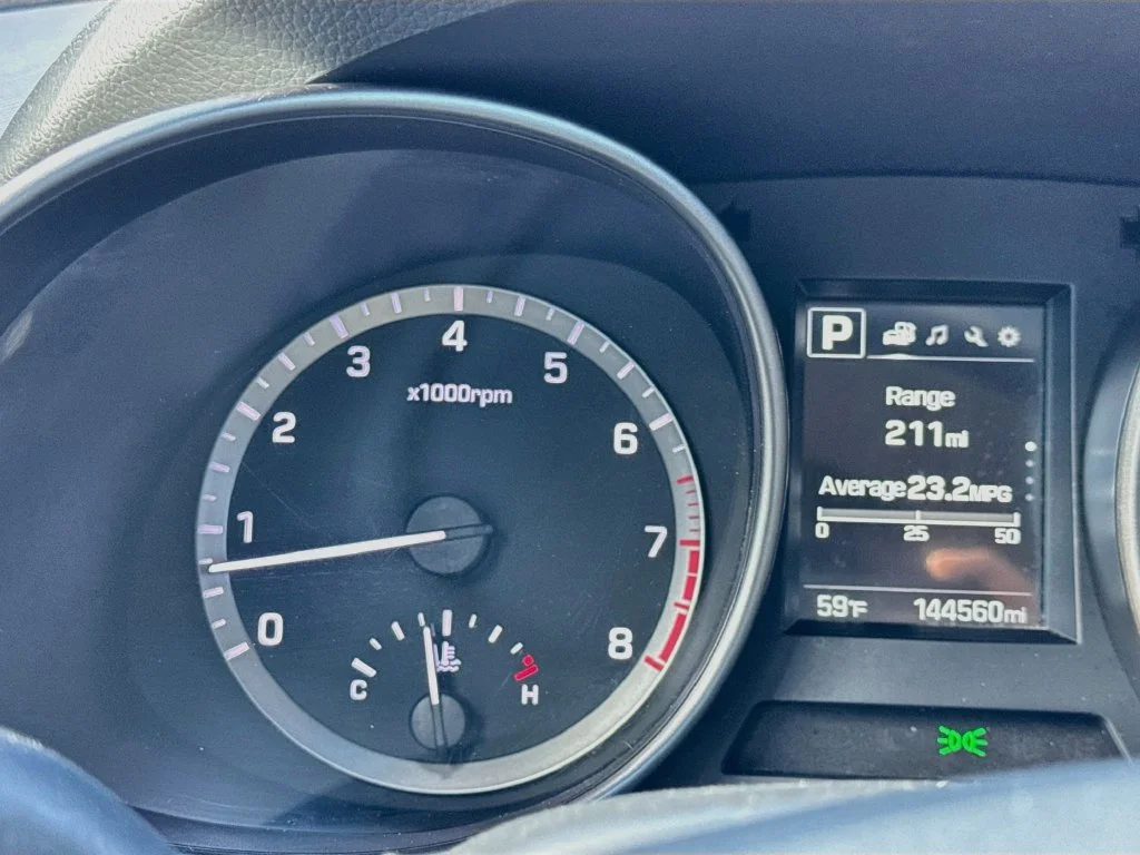 Used 2017 White Hyundai SE image 14