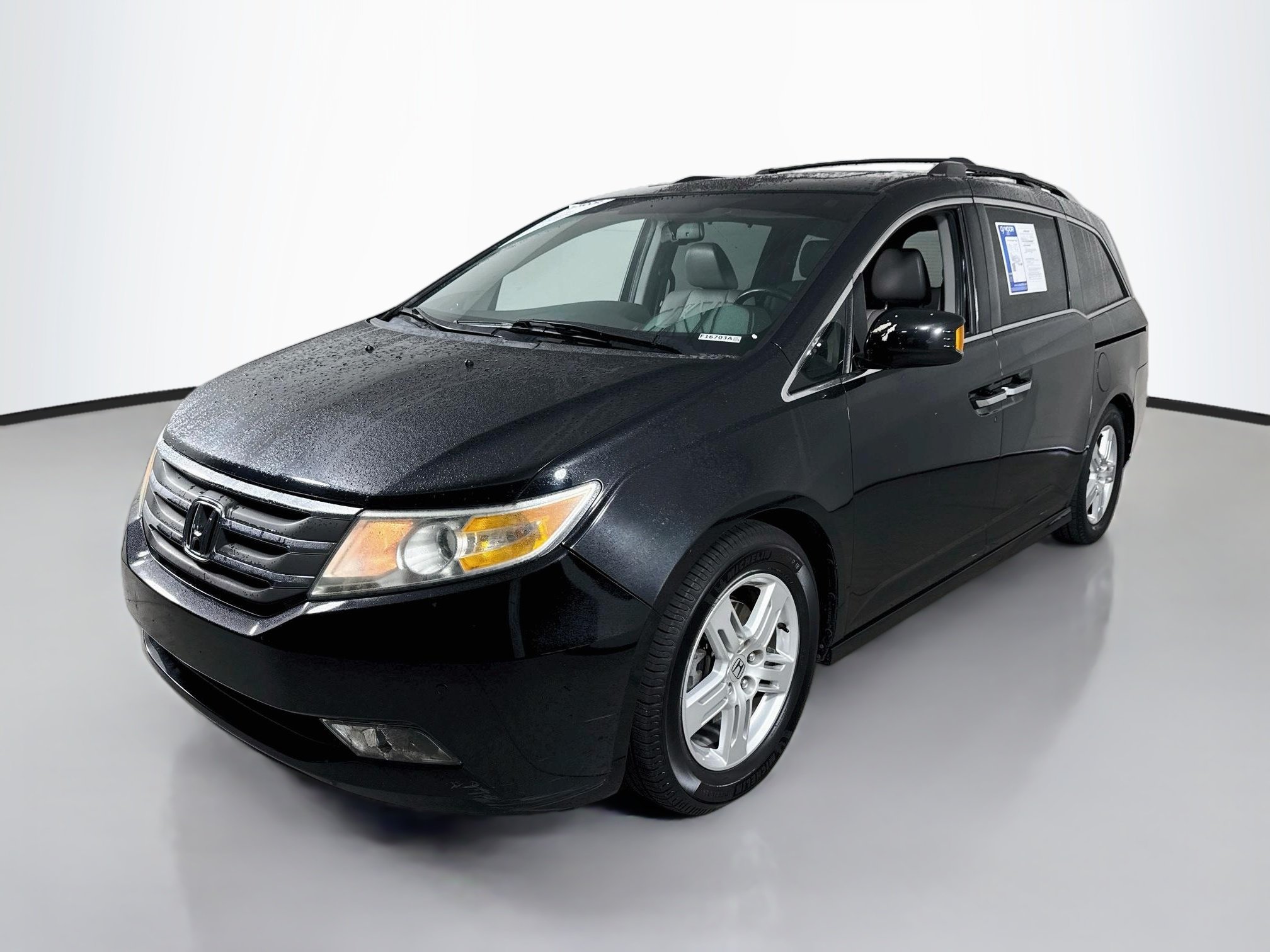 Used 2013 Crystal Black Pearl Honda Touring image 3