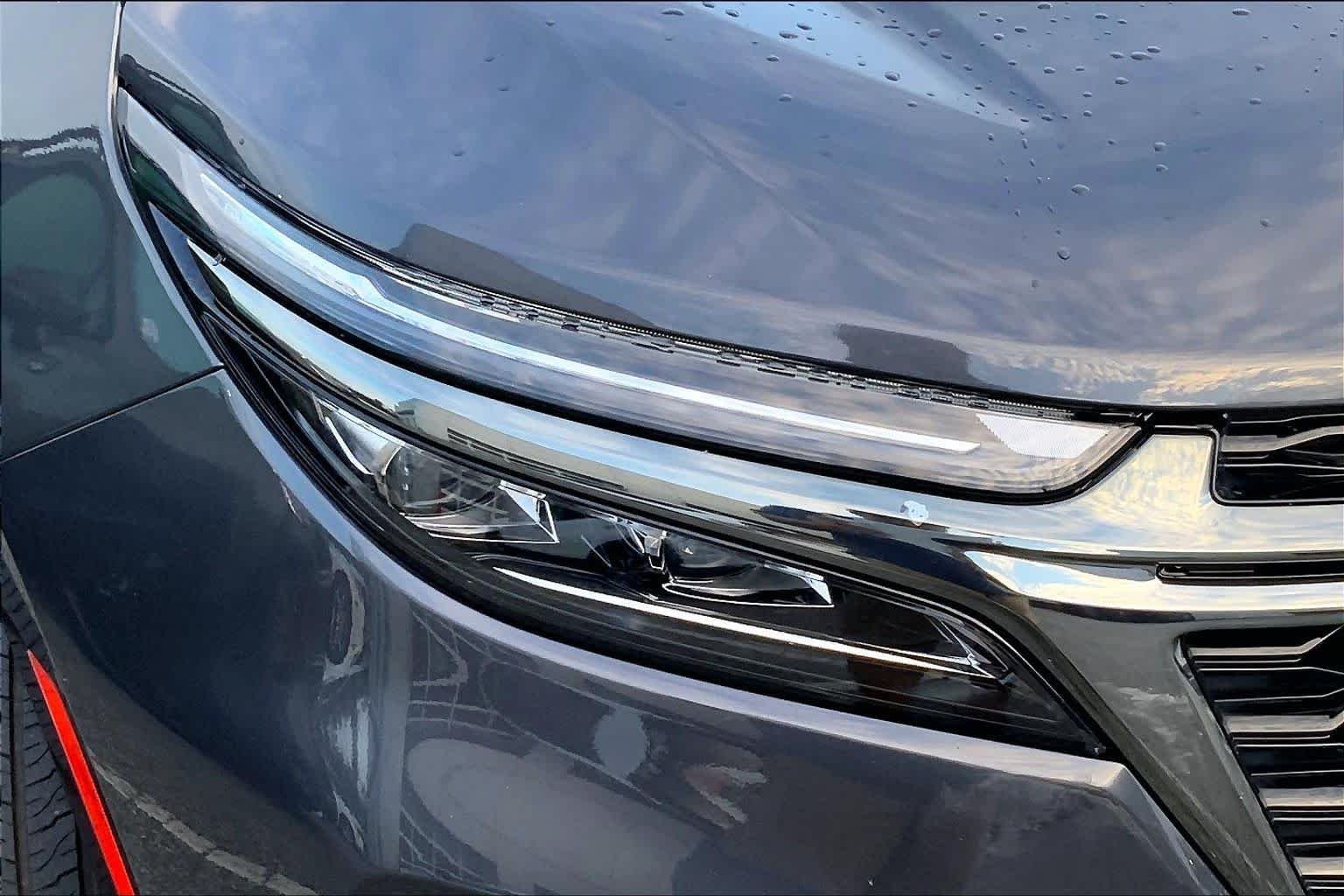 Used 2022 Iron Gray Metallic Chevrolet Premier image 24