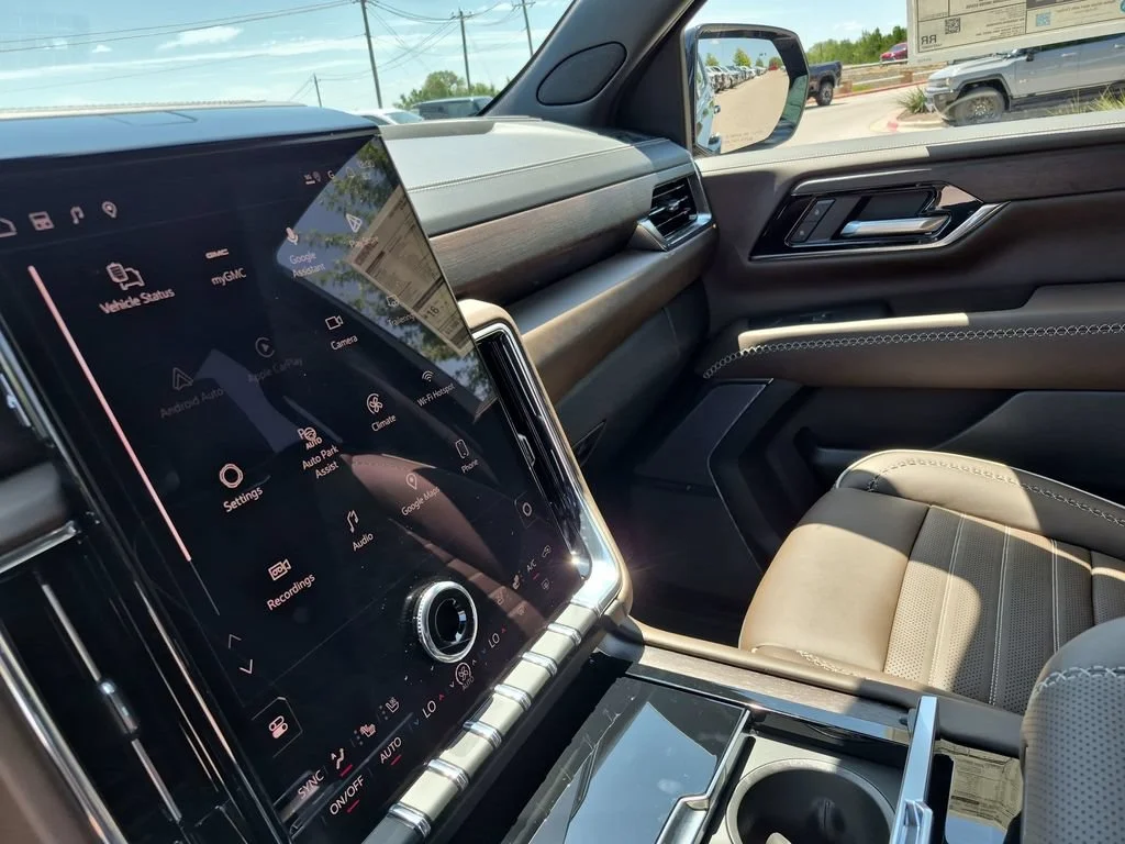 2026 GMC Yukon XL Denali Ultimate - Photo 27