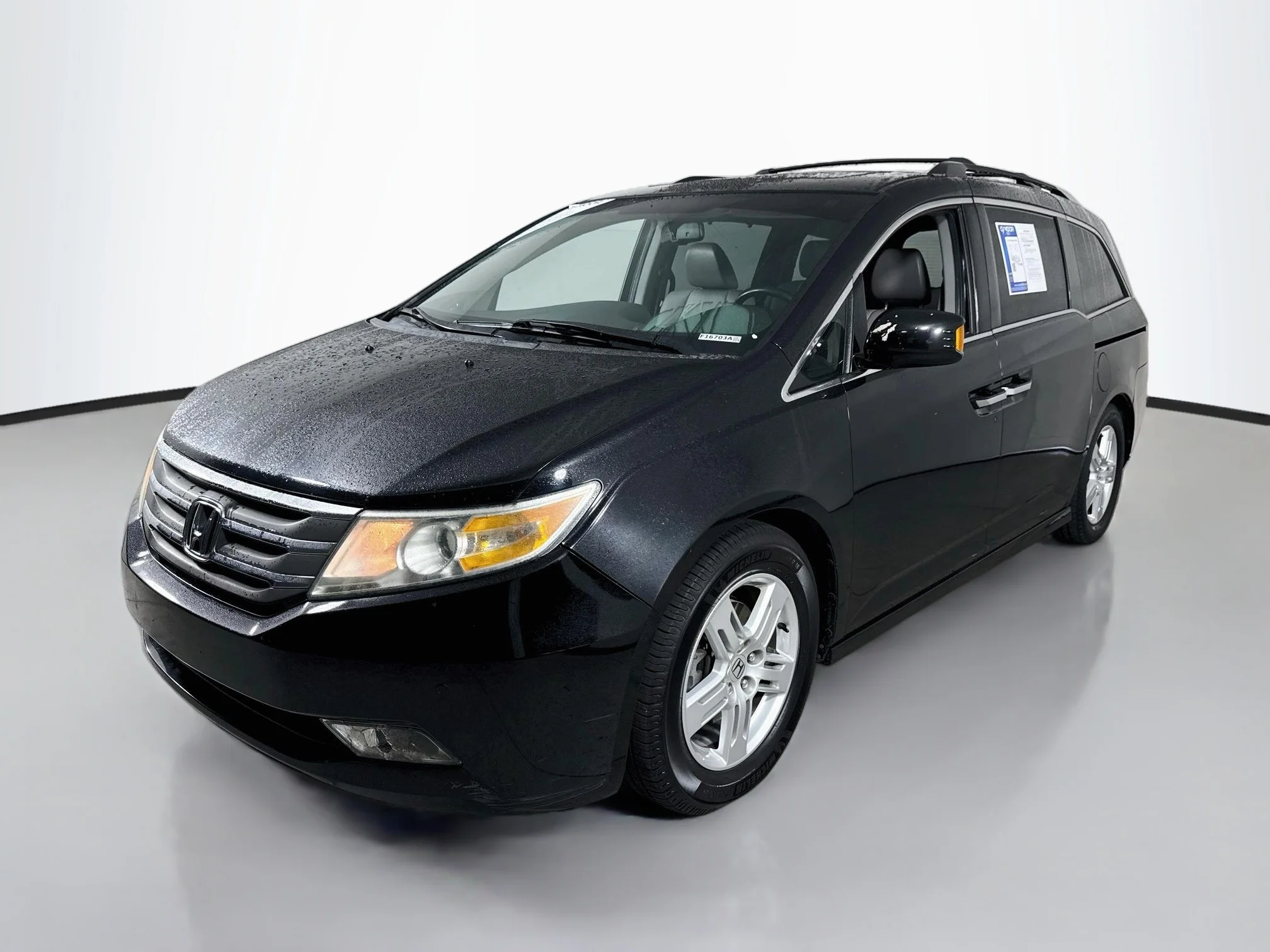 Used 2013 Crystal Black Pearl Honda Touring image 3