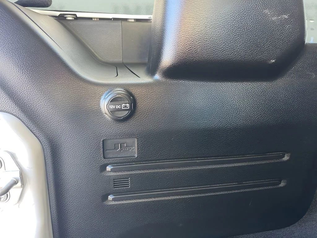 Used 2025 White Jeep Rubicon image 29