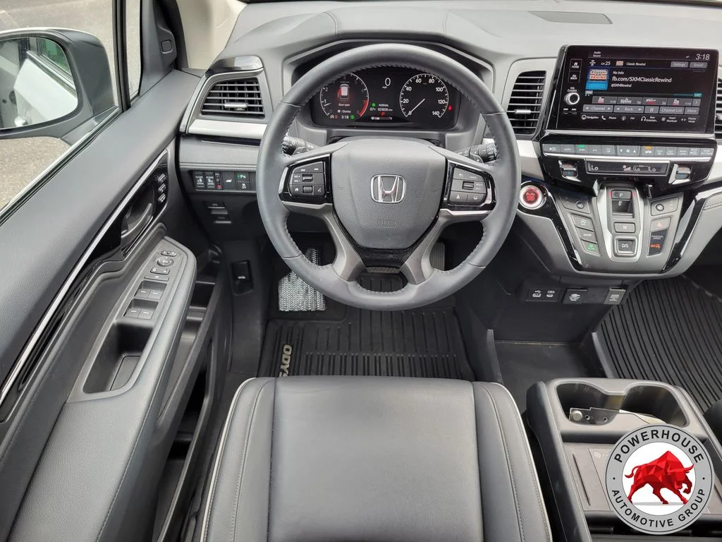 Used 2025 White Honda Touring image 20