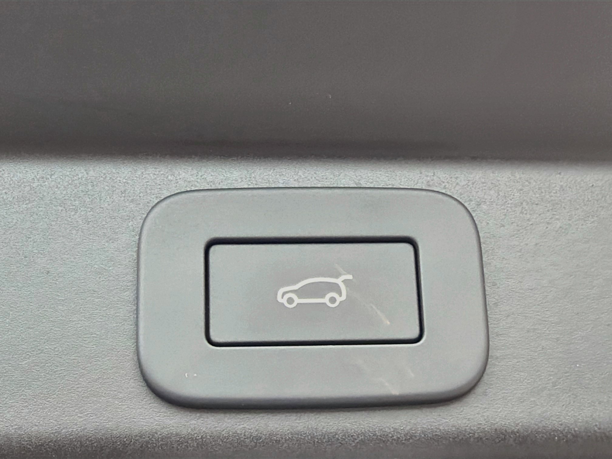 New 2027 Fuji White Land Rover Dynamic SE image 12
