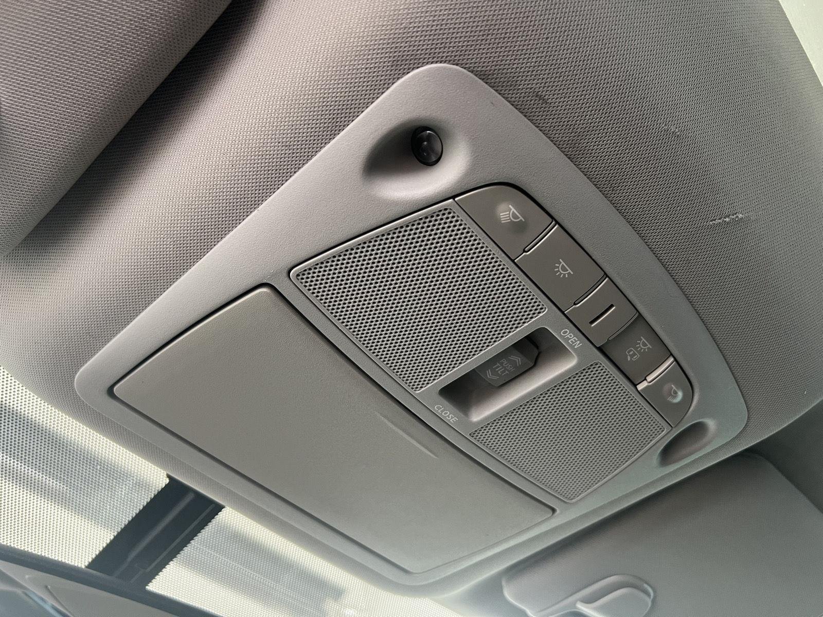 Used 2015 Magnetic Black Metallic Nissan Platinum image 21