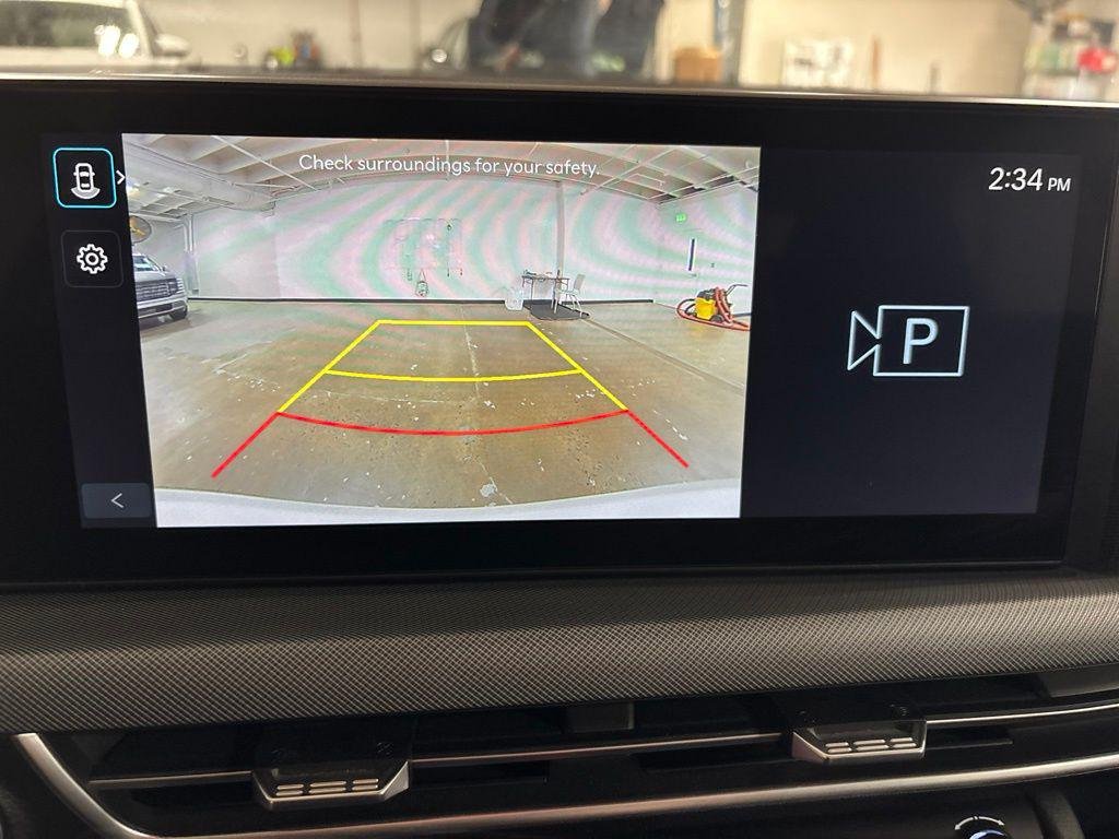 New 2026 White Hyundai SE image 23