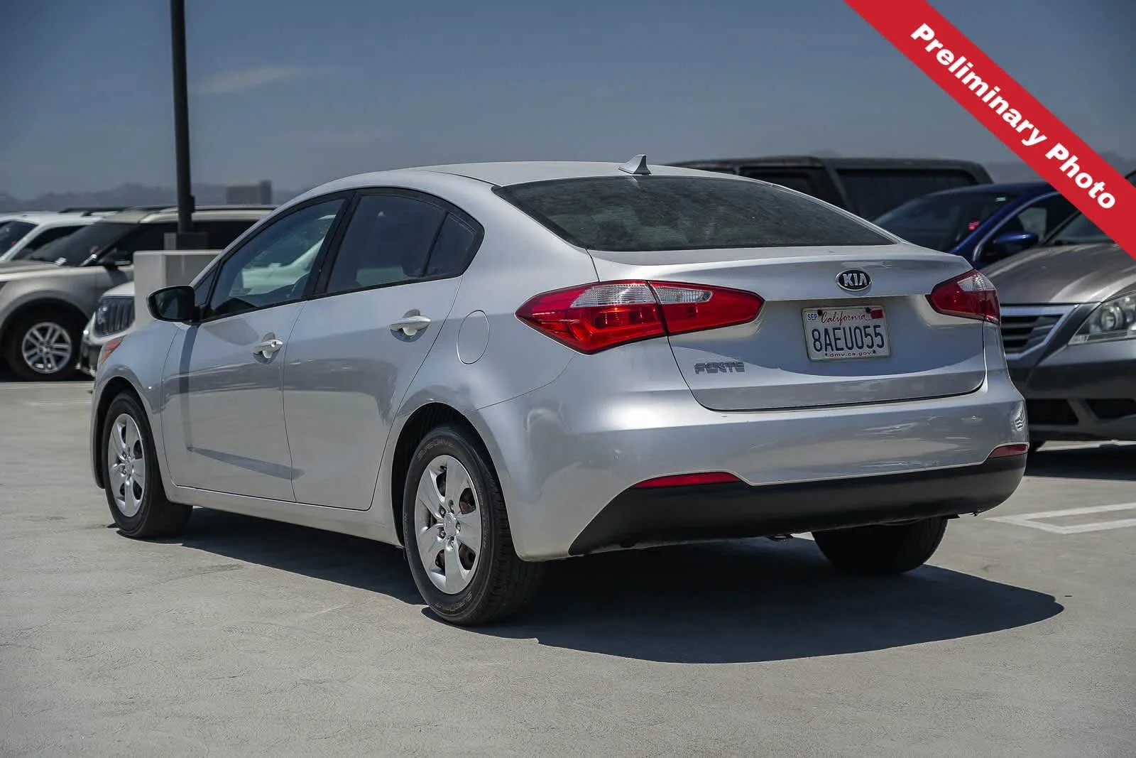 Used 2016 Silky Silver Kia LX image 8