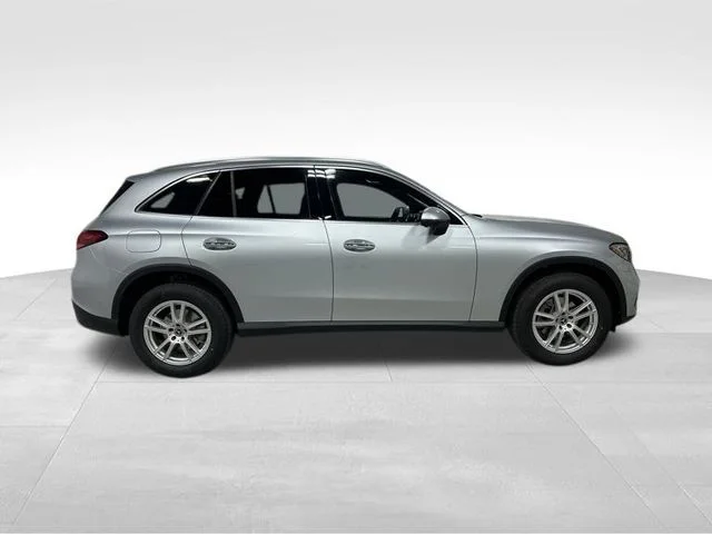 Used 2026 Cirrus Silver Metallic Mercedes-Benz GLC 300 image 3
