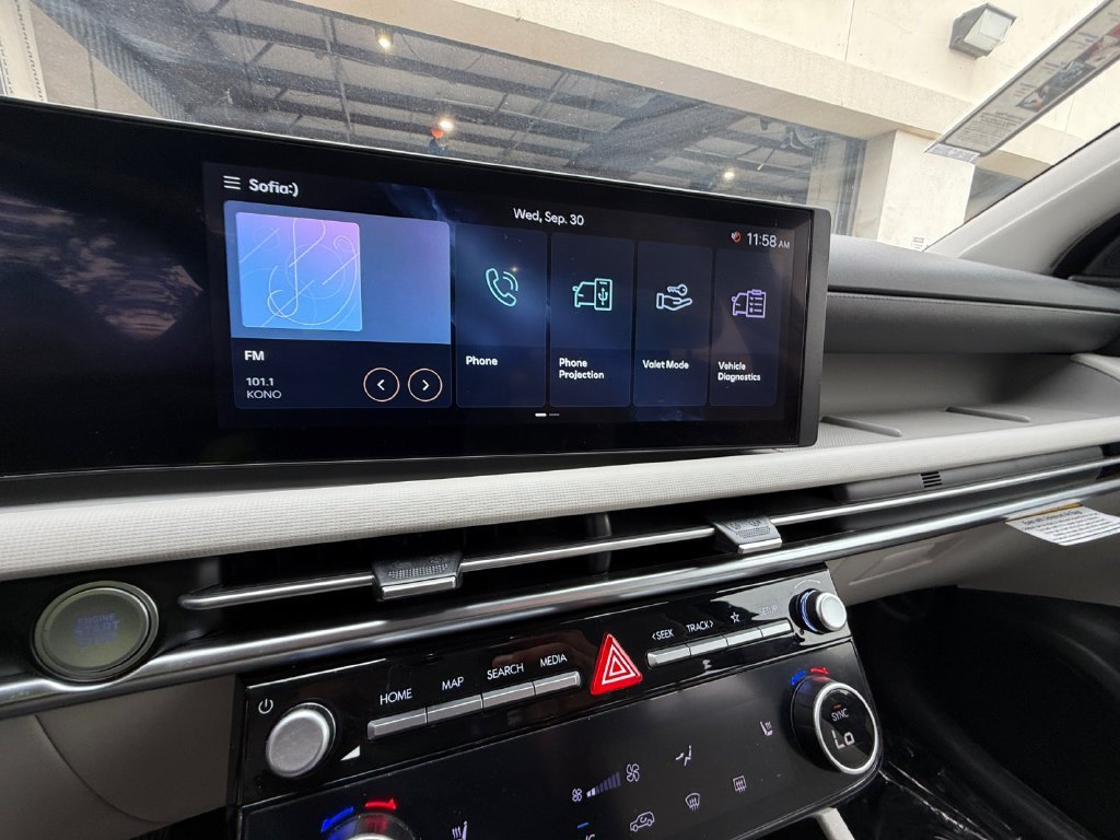 Used 2025 Gray Hyundai SEL image 21