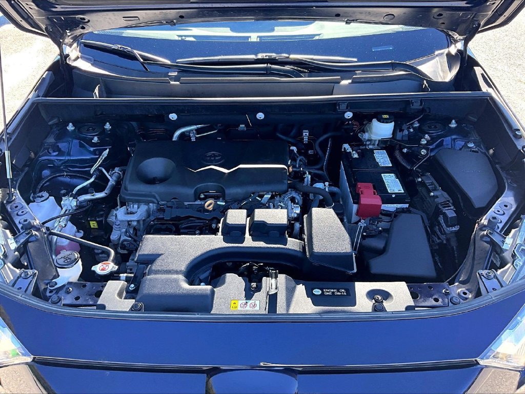 Used 2025  Toyota XLE image 30