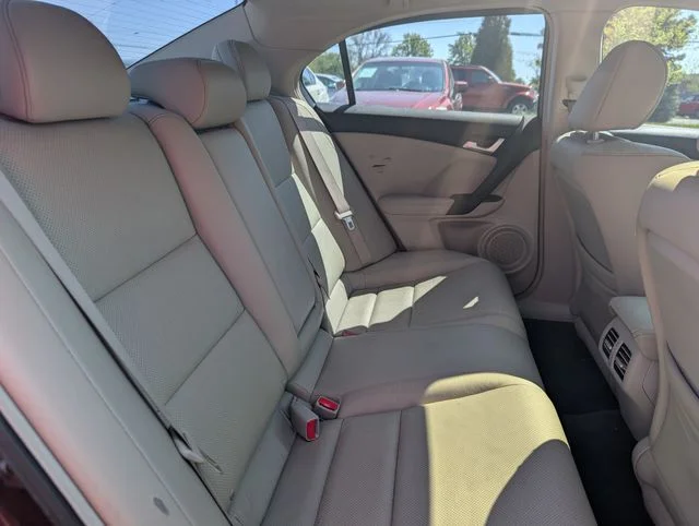 Used 2011 Red Acura 2.4 image 18