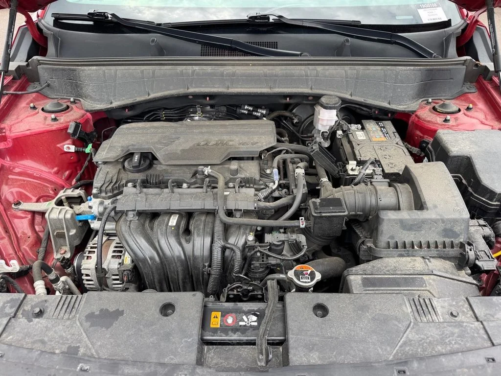 Used 2025 Red Hyundai SEL image 18