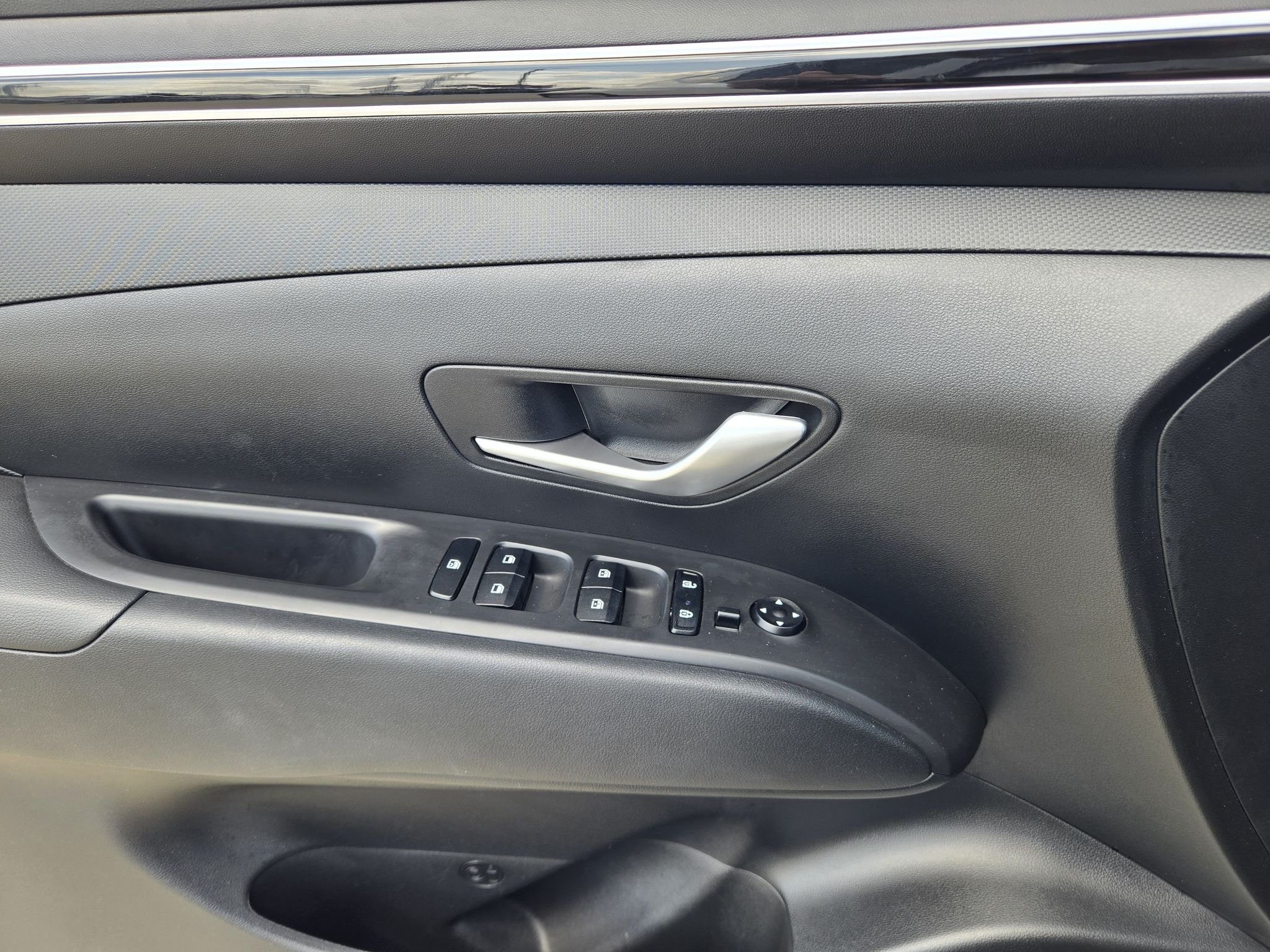 Used 2024 White Pearl Hyundai SEL image 22