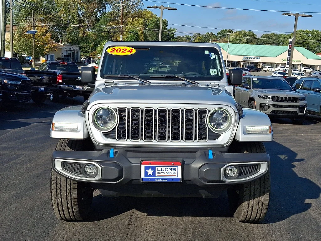 Used 2024 Silver Jeep Sahara 4xe image 4