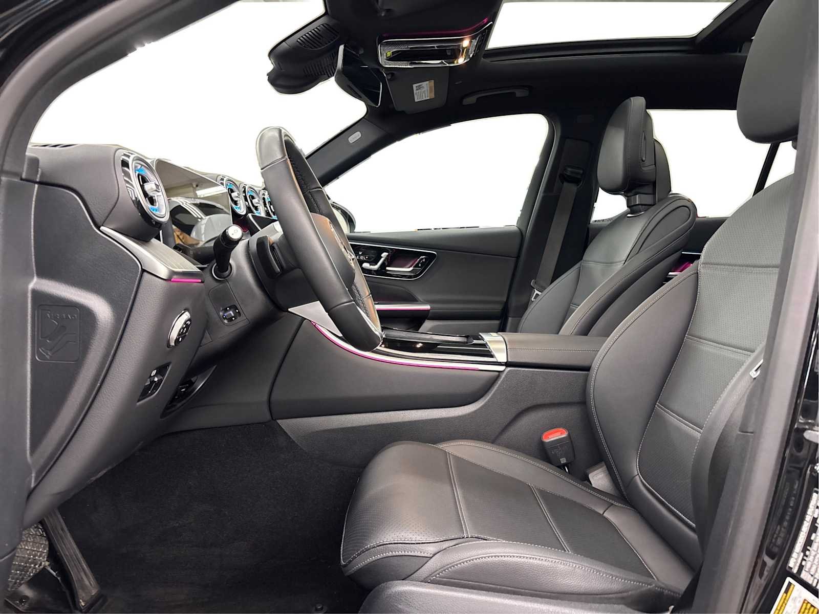 New 2026 Black Mercedes-Benz GLC 300 image 9