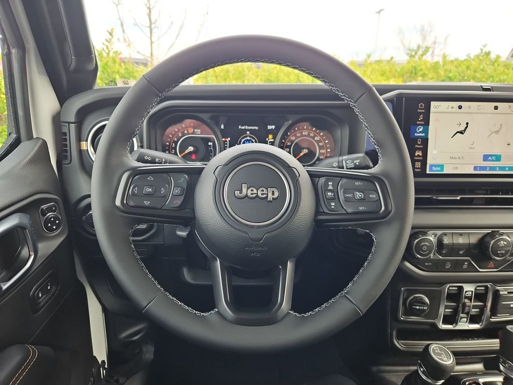 New 2026 Bright White Clear-Coat Exterior Paint Jeep Sahara image 14