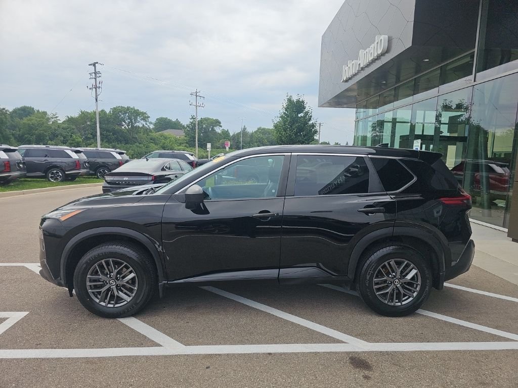 Used 2021 Nissan Rogue S with VIN 5N1AT3AA8MC807726 for sale in Menomonee Falls, WI