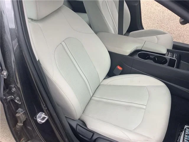 Used 2025 Portofino Gray Hyundai SEL Front-Wheel Drive image 29
