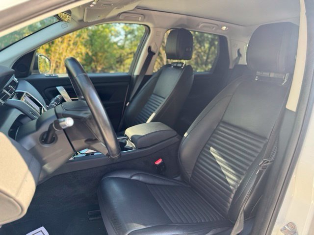 Used 2022 Fuji White Land Rover S image 10