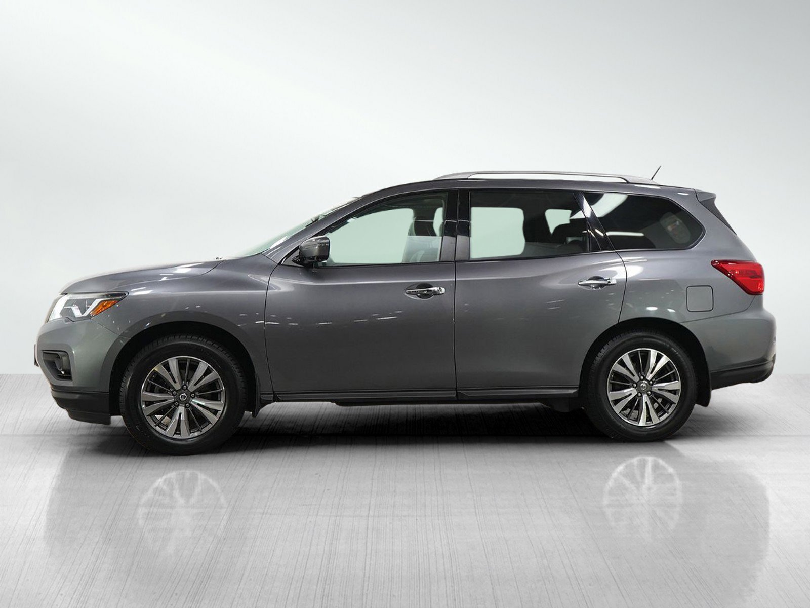 Used 2017 Nissan Pathfinder SL with VIN 5N1DR2MM9HC912504 for sale in Burnsville, Minnesota