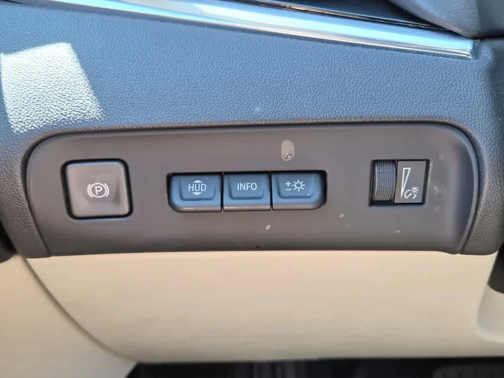 Certified Used 2023 Emperor Blue Metallic Buick Avenir image 22
