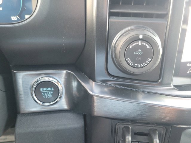 New 2027 Gray Metallic Ford Lariat image 14