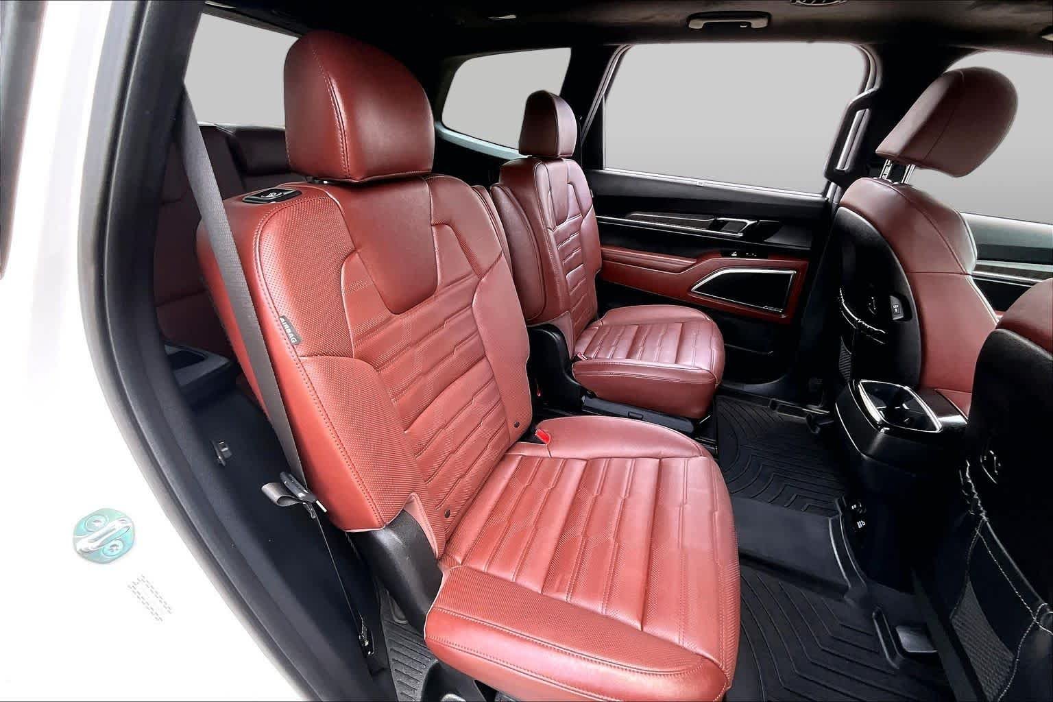 Certified Used 2024 Glacial White Pearl Kia SX Prestige image 20