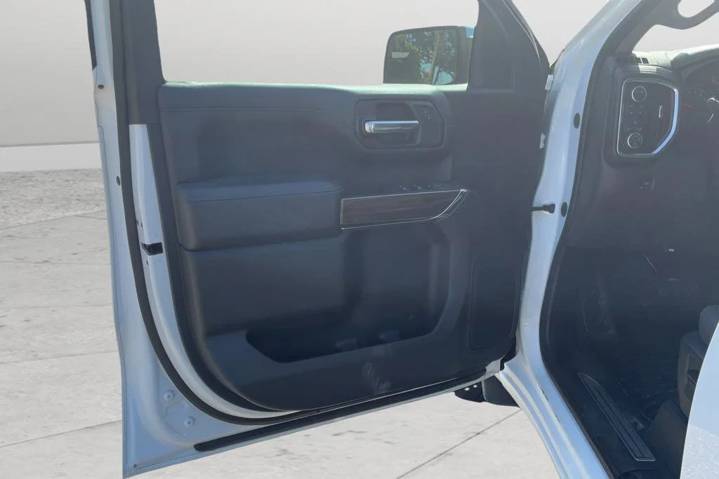 2021 Chevrolet Silverado 1500 LT - Photo 11