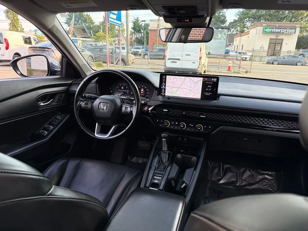 Used 2023  Honda Touring image 18