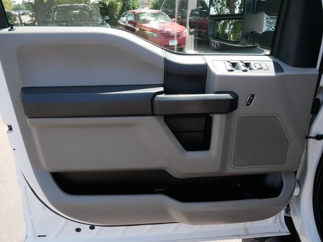 Used 2018 White Ford XL image 17