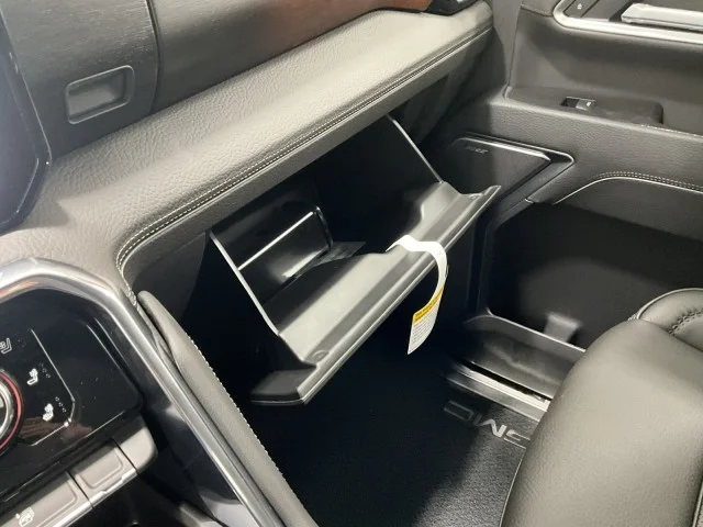 2026 GMC Sierra 3500HD Denali - Photo 33