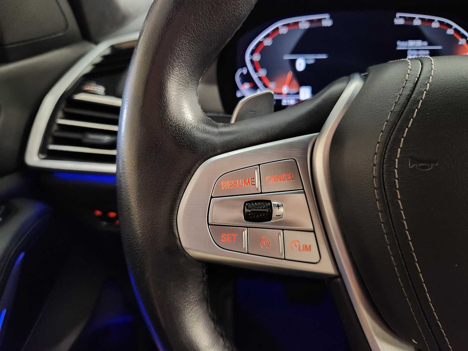 Used 2022 Phytonic Blue Metallic BMW xDrive40i image 28