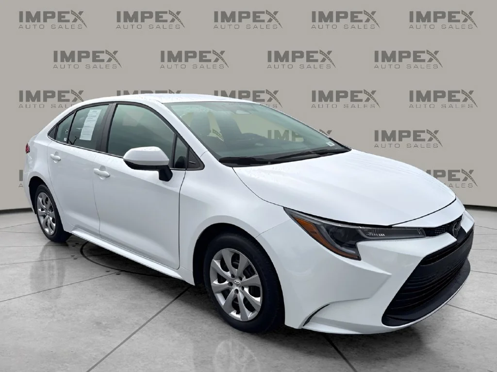 Used 2026 White Toyota LE image 7