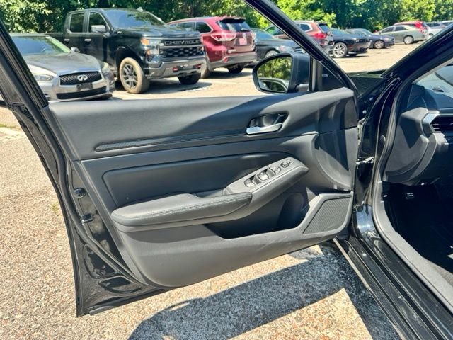 2025 Nissan Altima SV - Photo 10