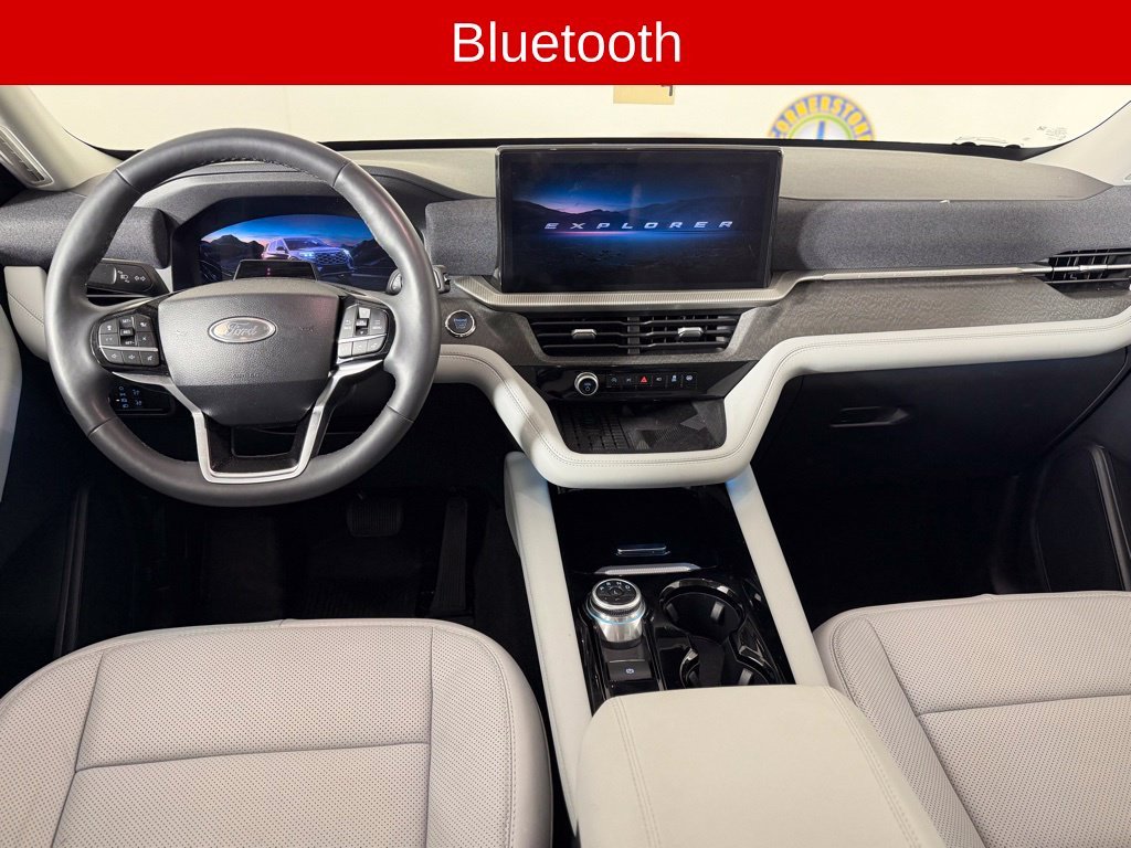 Used 2025 Red Ford Platinum image 8
