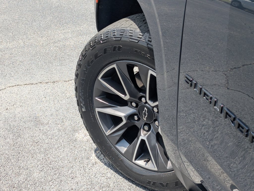 Used 2021 Shadow Gray Metallic Chevrolet Z71 image 9
