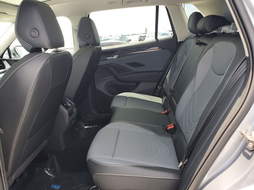 New 2026 Silver Volkswagen 2.0T SE image 6