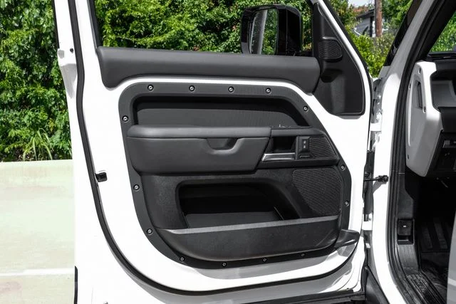 New 2026 White Land Rover S image 54