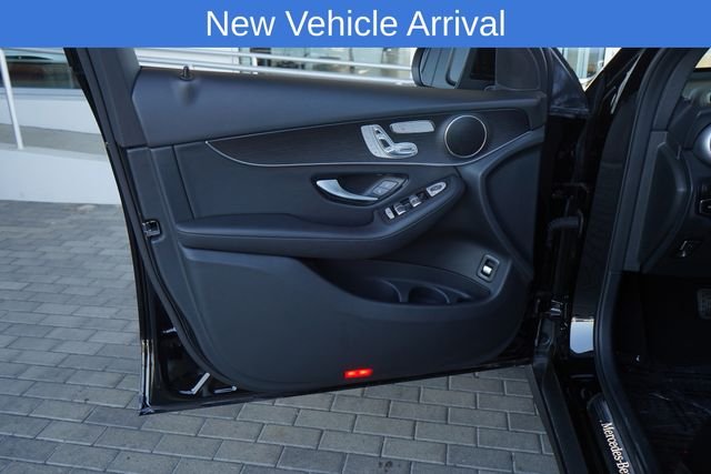 Used 2021  Mercedes-Benz GLC 300 image 13