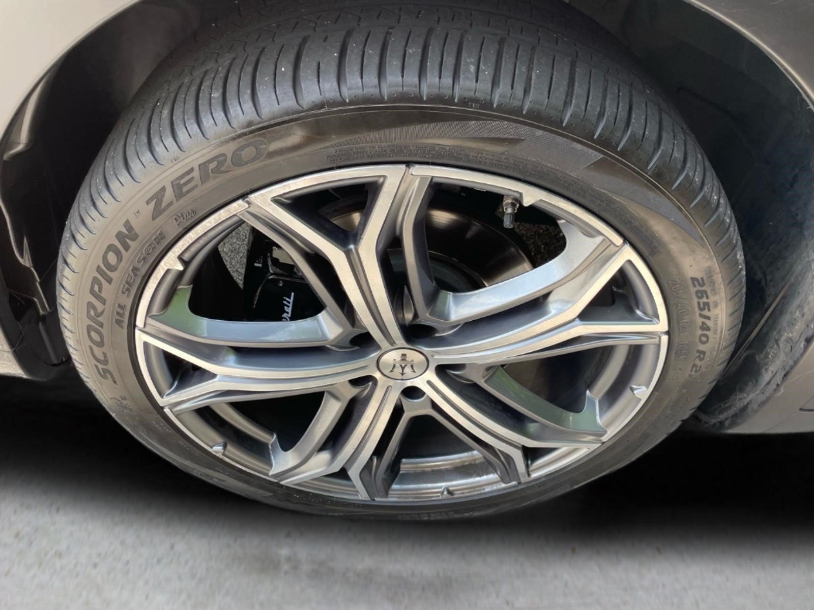 Used 2020  Maserati Base image 20