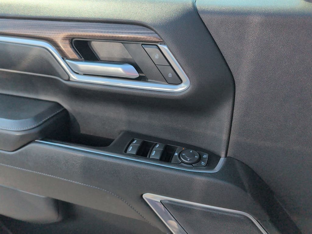 Used 2024 Lakeshore Blue Metallic Chevrolet LT image 16