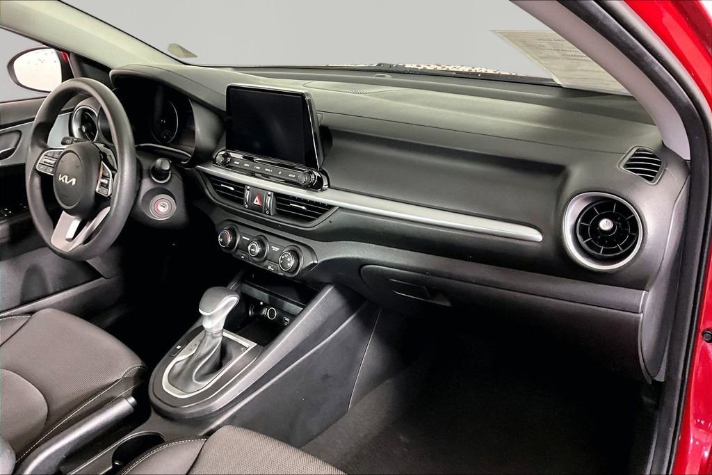 Used 2024 Red Kia LXS image 25