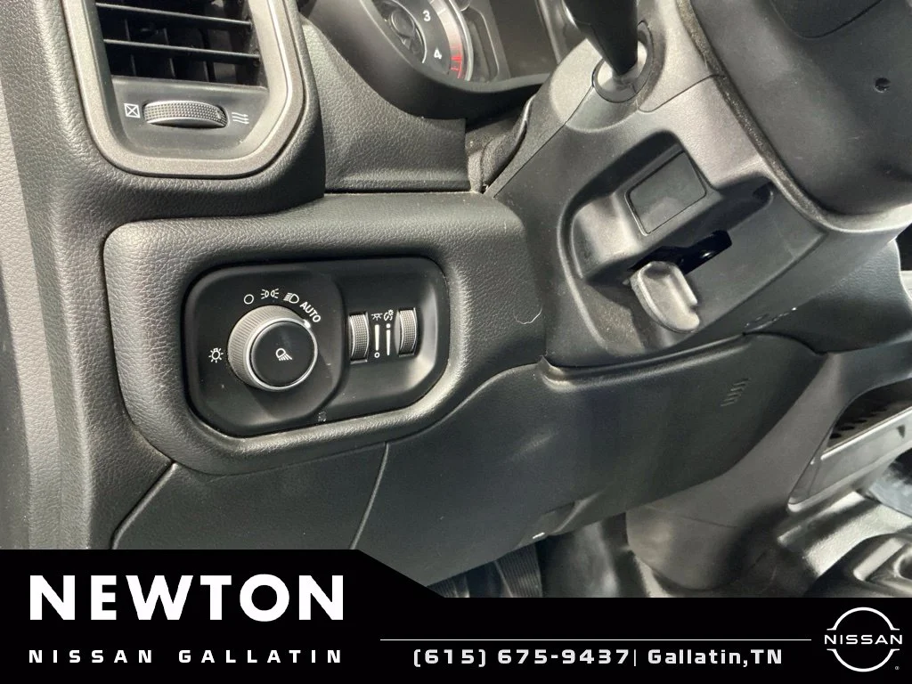 Used 2020 Crystal Metallic Ram Tradesman image 36