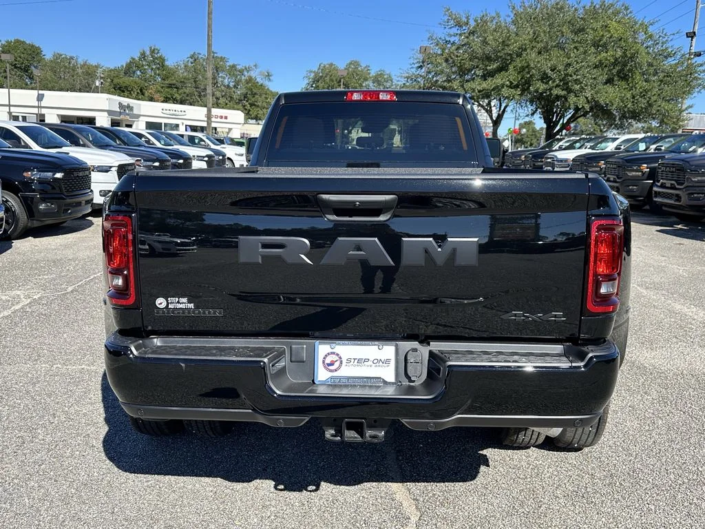 2026 RAM 3500 Big Horn - Photo 6