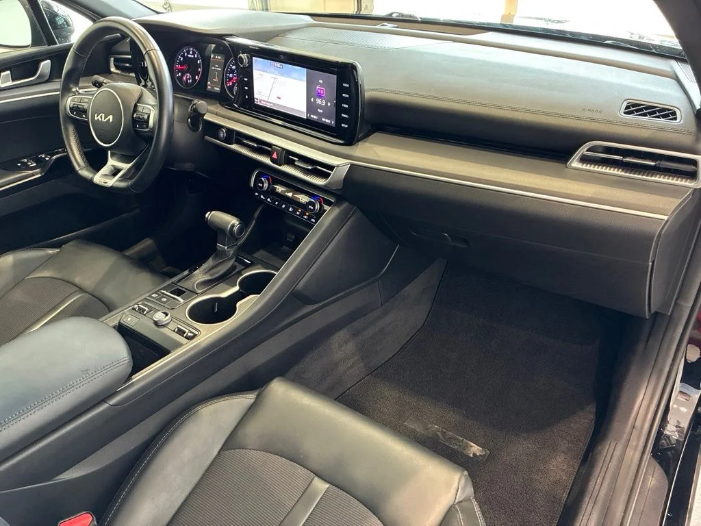 Used 2022 Black Kia GT-Line image 41