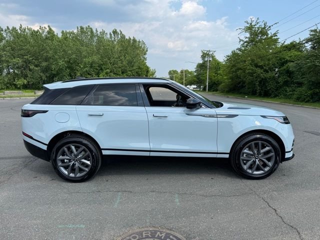 New 2026 Arroios Grey Land Rover Dynamic SE image 6
