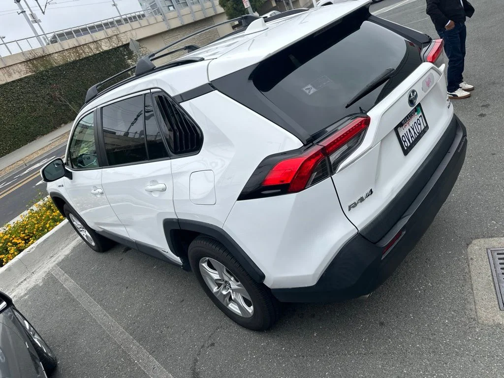Used 2021 White Toyota XLE image 13