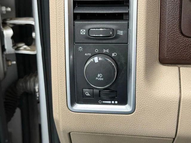 Used 2016 Silver Ram Big Horn image 17